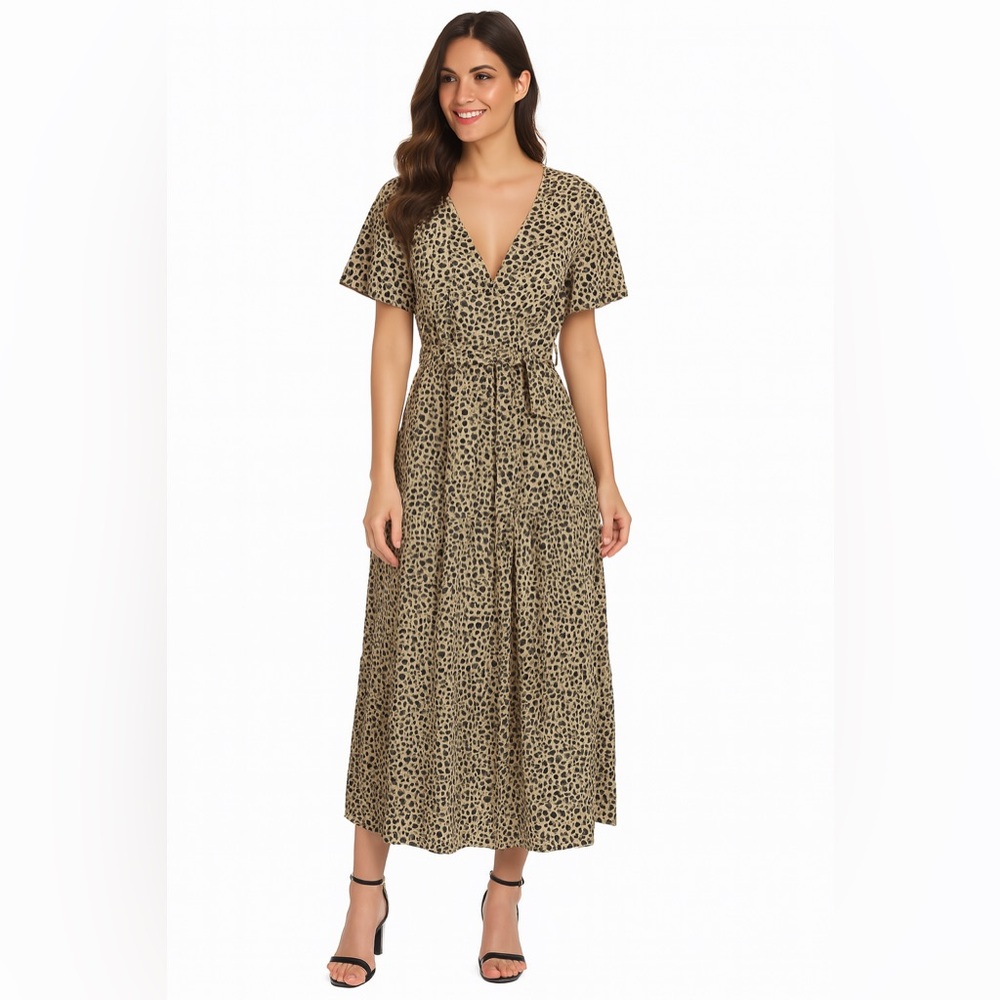 Chic Leopard Print Maxi Dress with Belt – Flowy & Flattering!